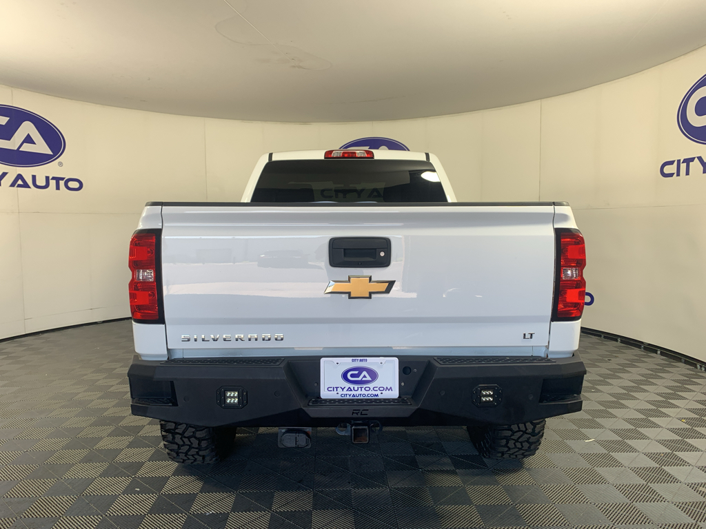 Vehicle photo 4