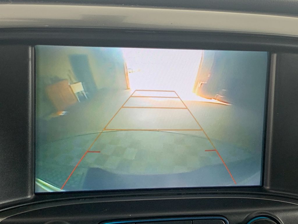 Vehicle photo 22