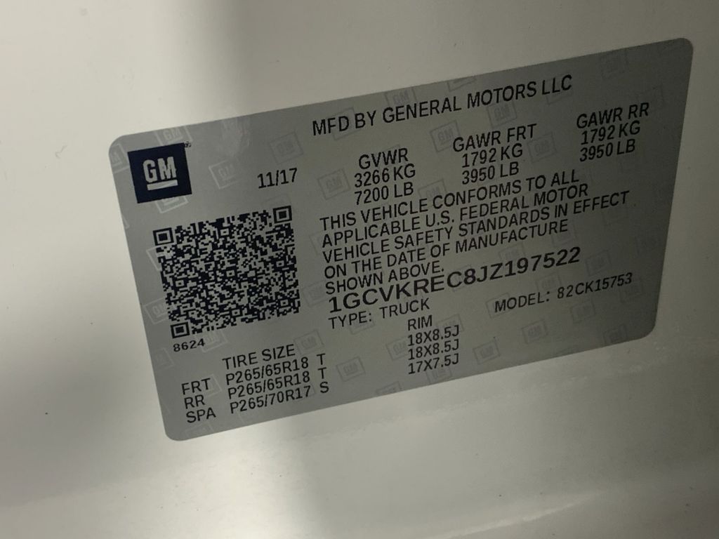 Vehicle photo 11