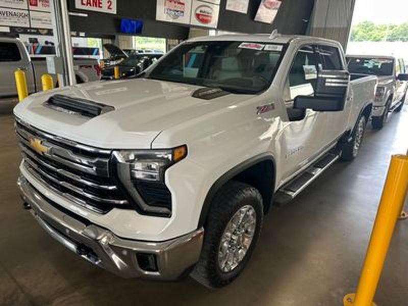 2024 Chevrolet Silverado HD LTZ 4WD Crew Cab Standard Box's photo