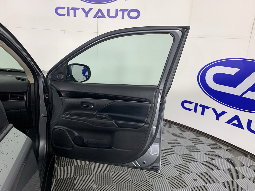 Used 2020 Mitsubishi Outlander SUV