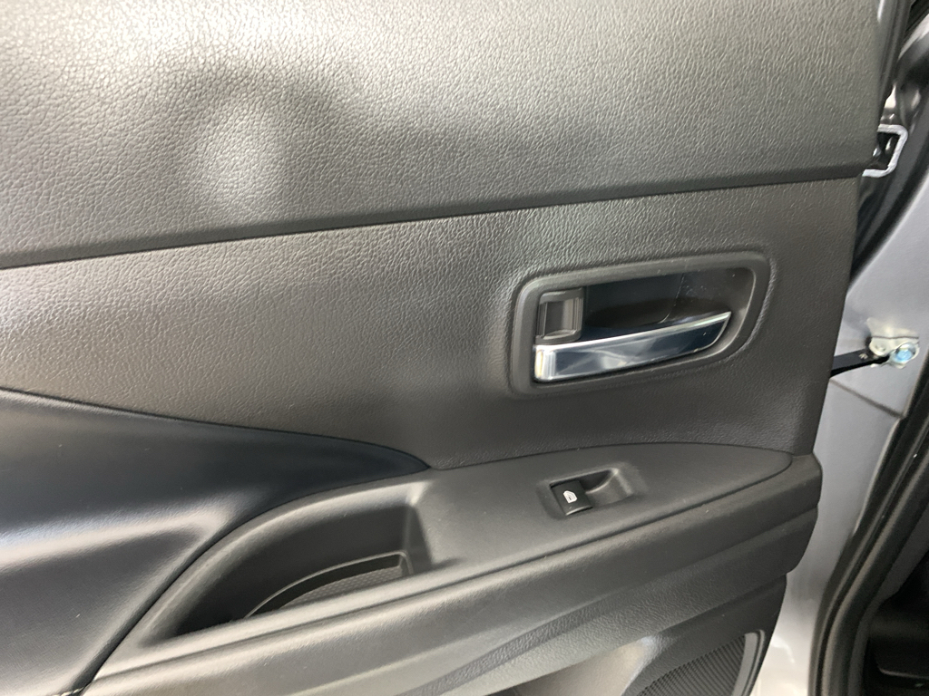 Used 2020 Mitsubishi Outlander SUV