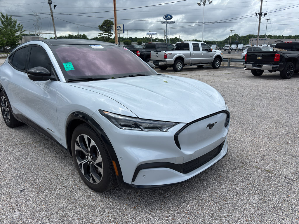 2022 Ford Mustang-Mach-e Premium's photo