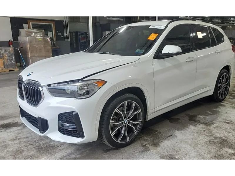 2021 BMW X1 sDrive28i's photo