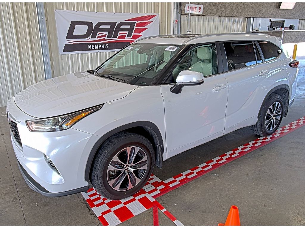 2024 Toyota Highlander's photo