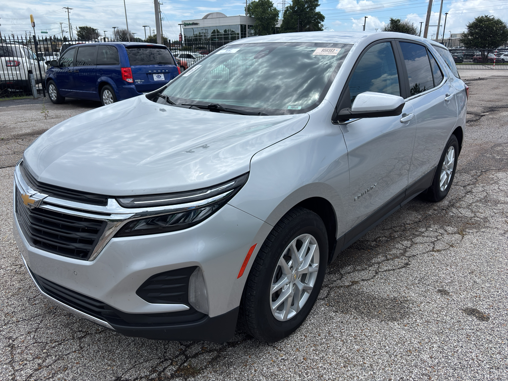 2022 Chevrolet Equinox 2FL's photo