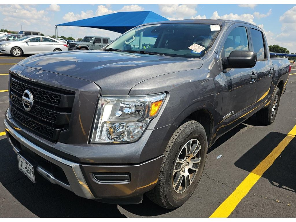 2022 Nissan Titan SV 4X2 Crew Cab's photo