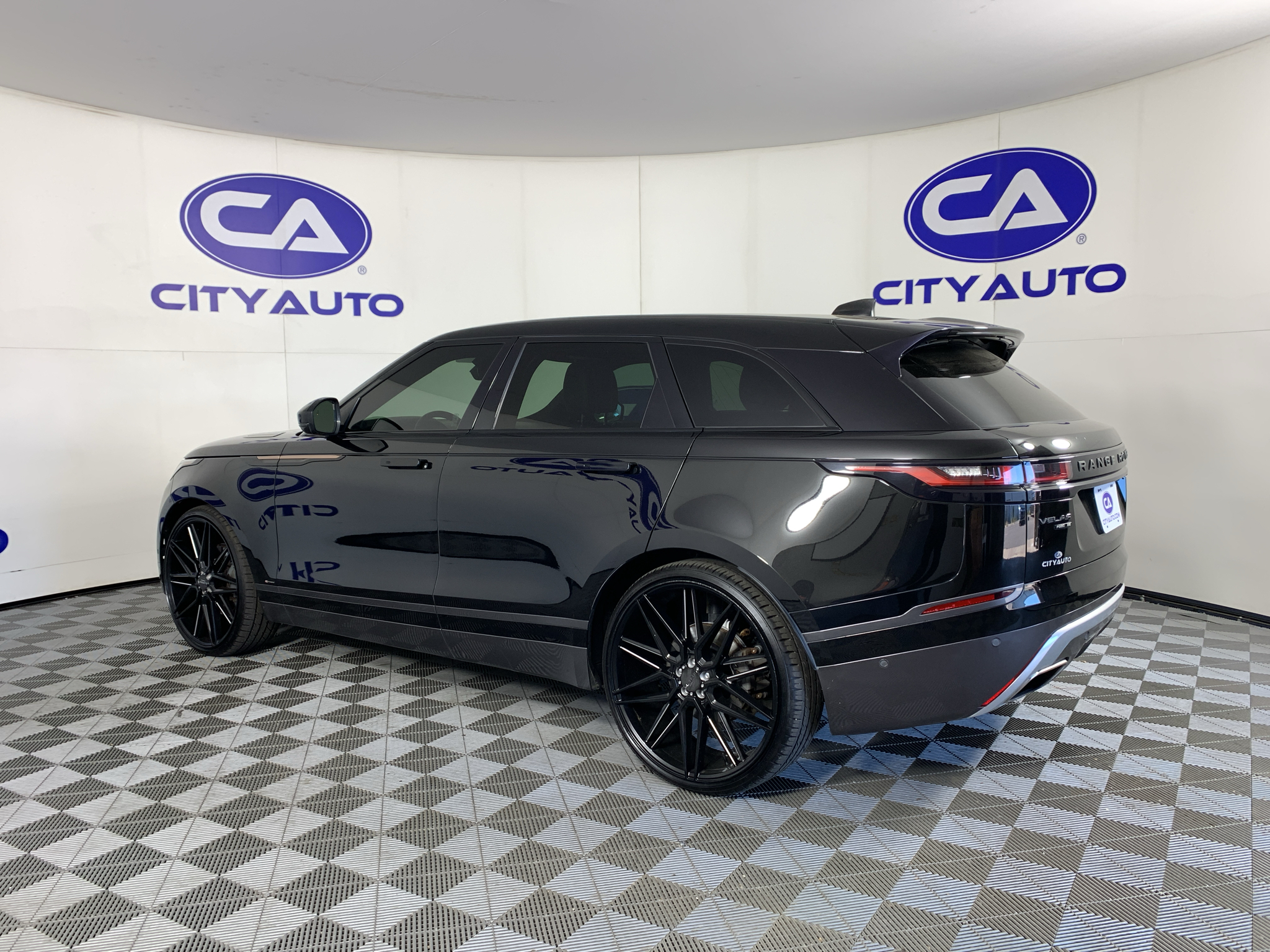 Used 2018 Land rover Range Rover Velar SUV