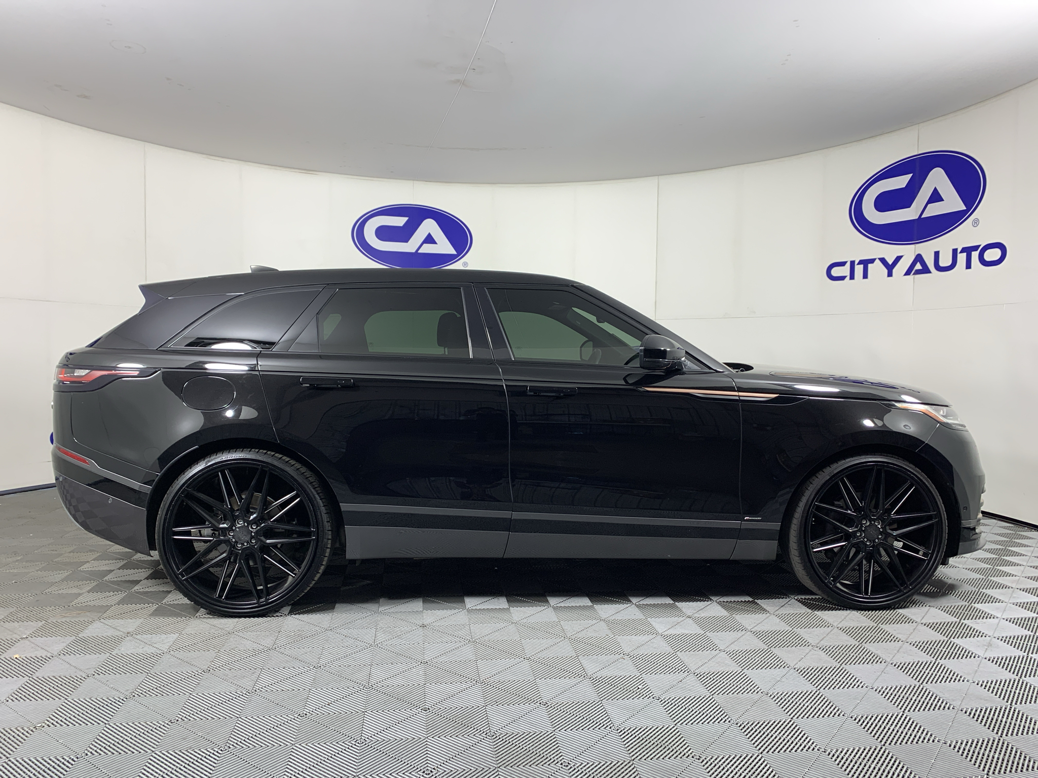 Used 2018 Land rover Range Rover Velar SUV