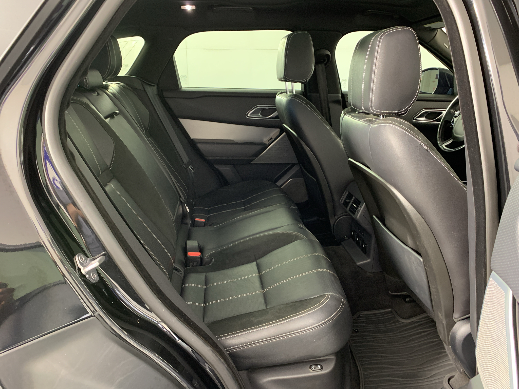Used 2018 Land rover Range Rover Velar SUV