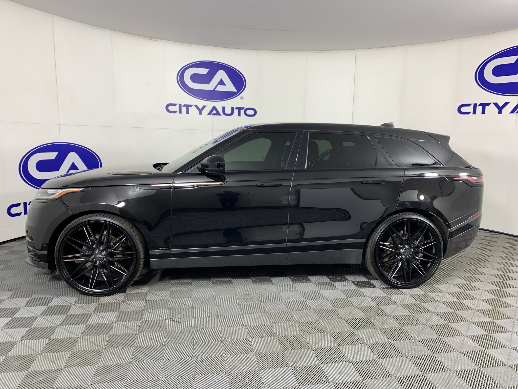 Used 2018 Land rover Range Rover Velar SUV