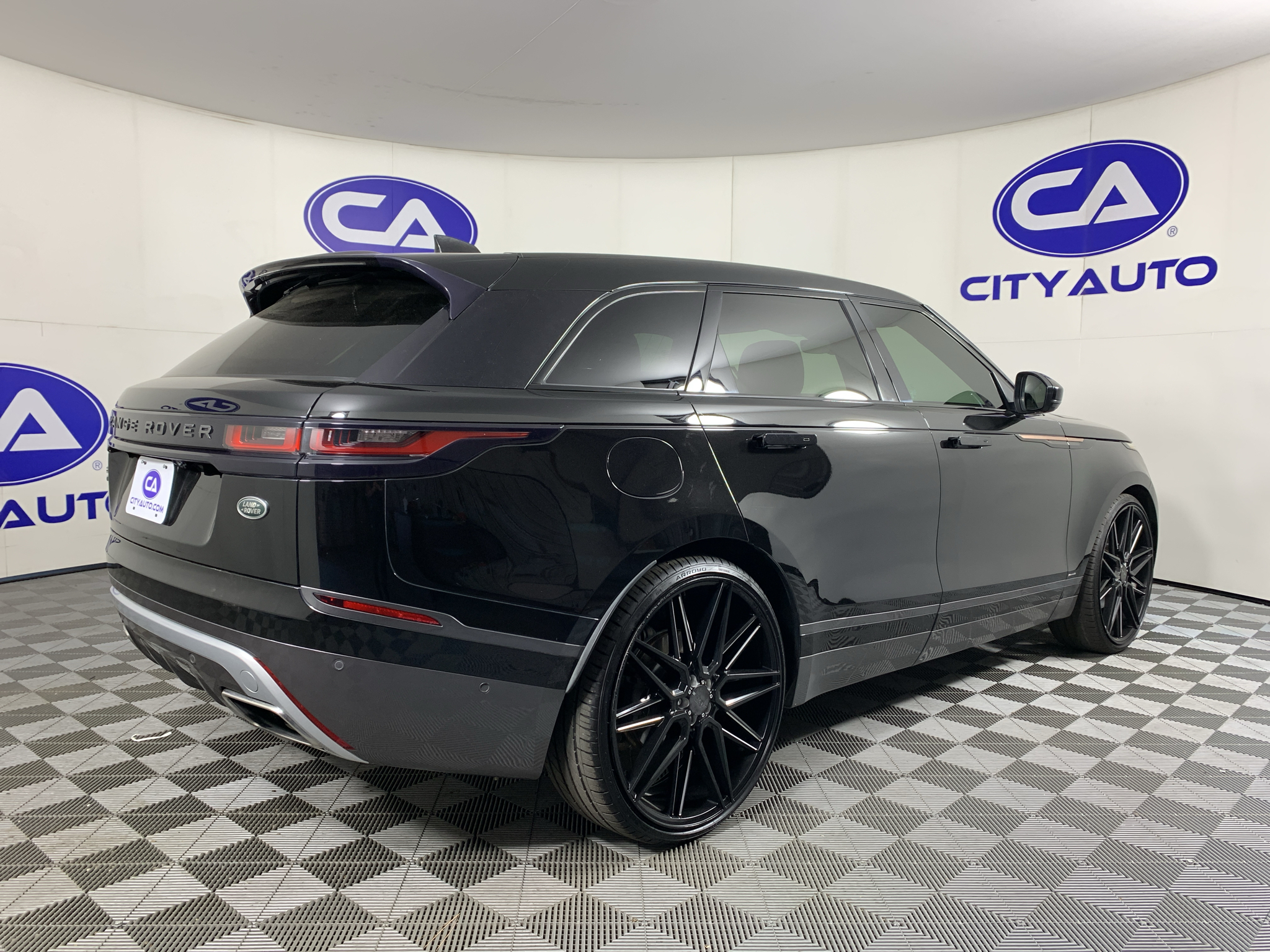 Used 2018 Land rover Range Rover Velar SUV
