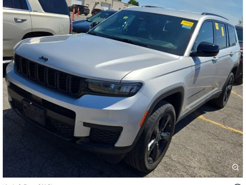 2023 Jeep Grand Cherokee L Altitude 4x4's photo