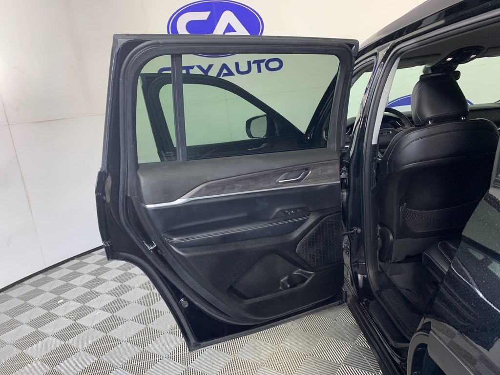 Used 2023 Jeep Grand Cherokee L SUV