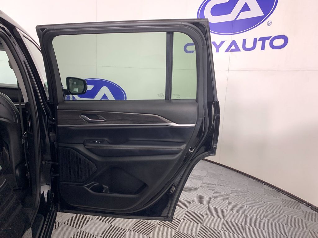 Used 2023 Jeep Grand Cherokee L SUV