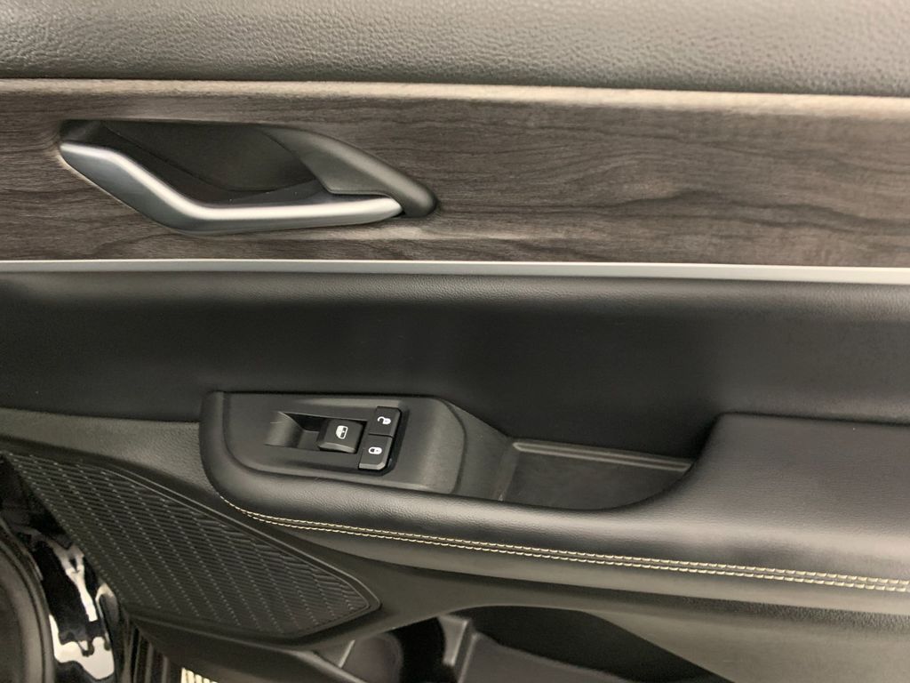 Used 2023 Jeep Grand Cherokee L SUV