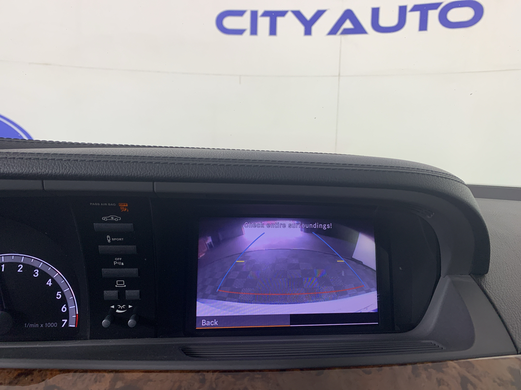 Vehicle photo 27