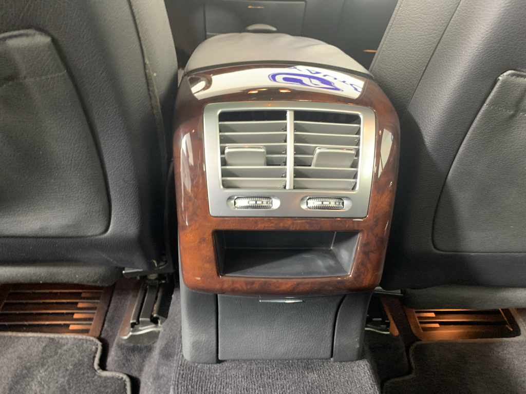 Vehicle photo 34