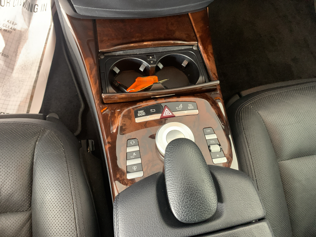 Vehicle photo 25
