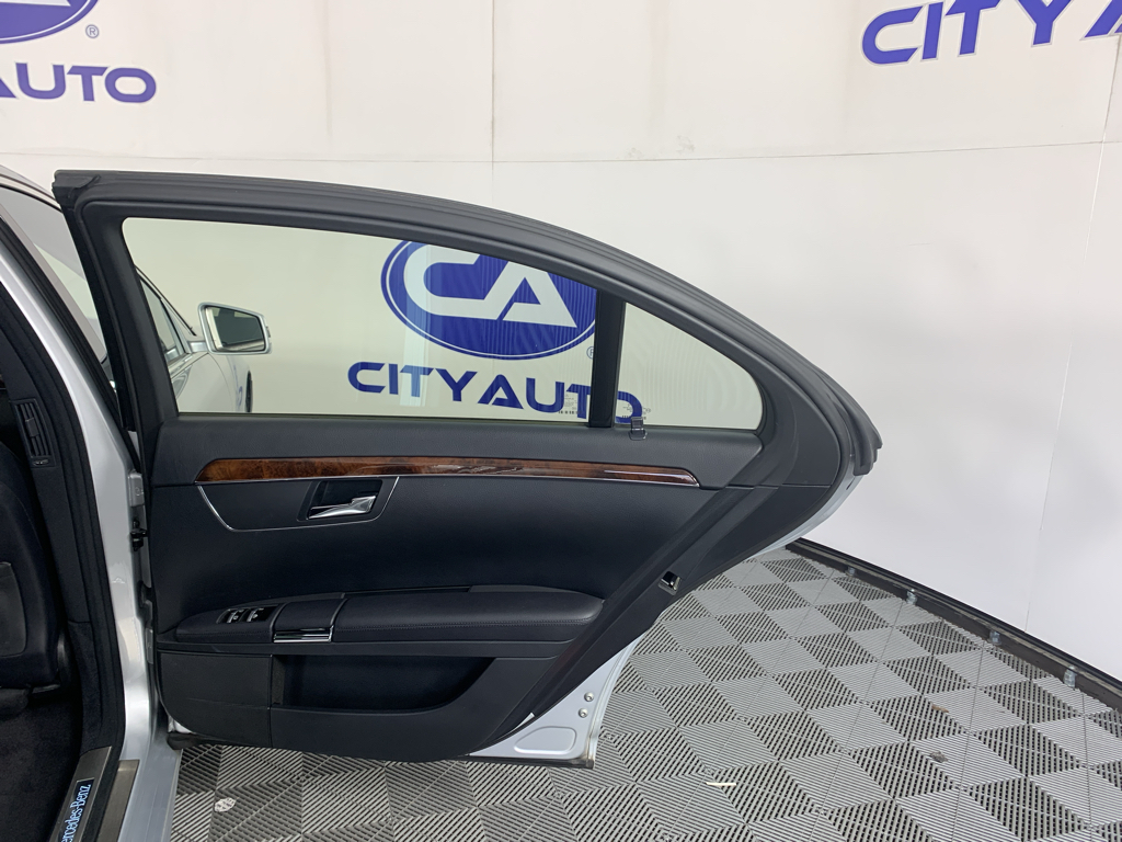 Vehicle photo 36