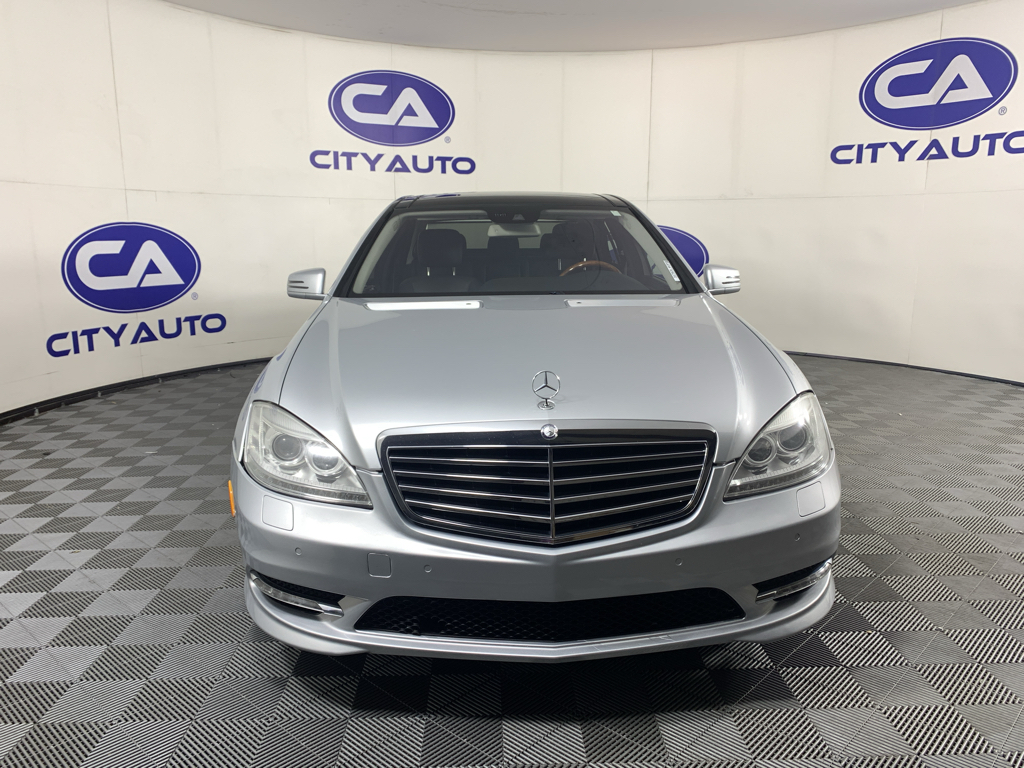 Vehicle photo 9