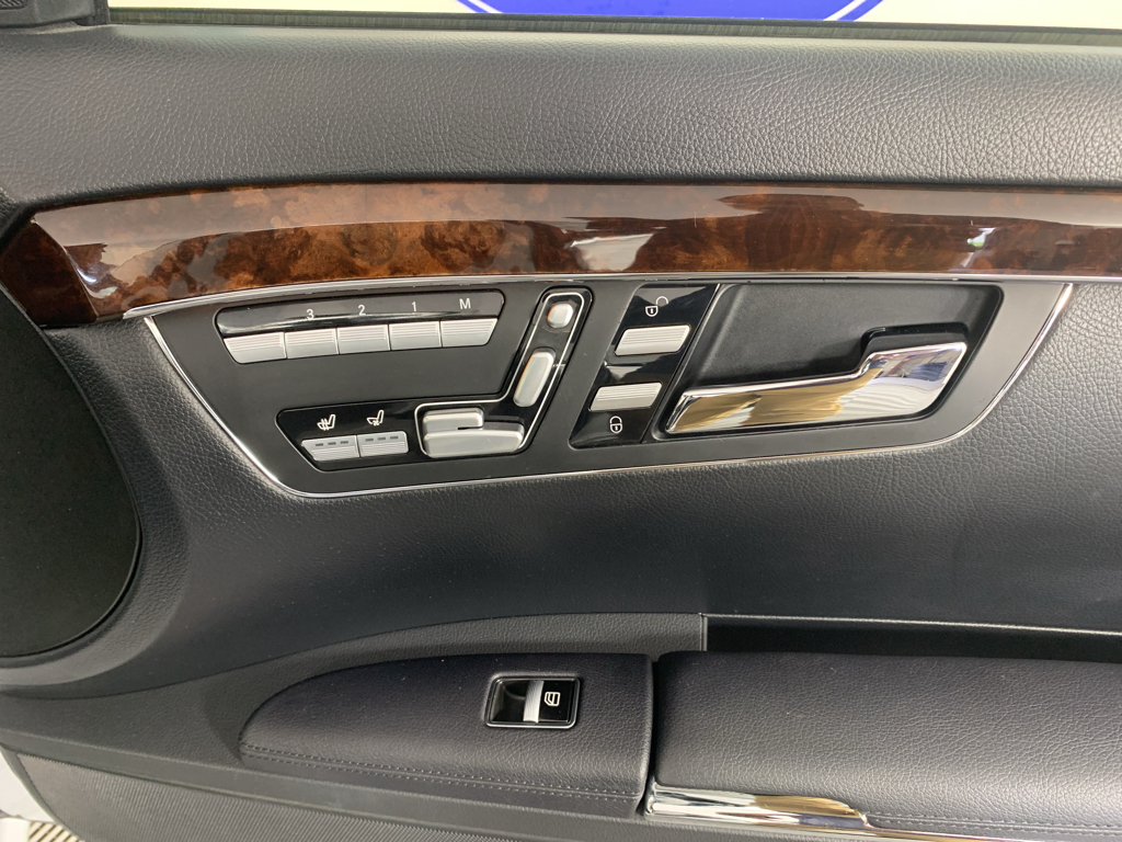 Vehicle photo 40