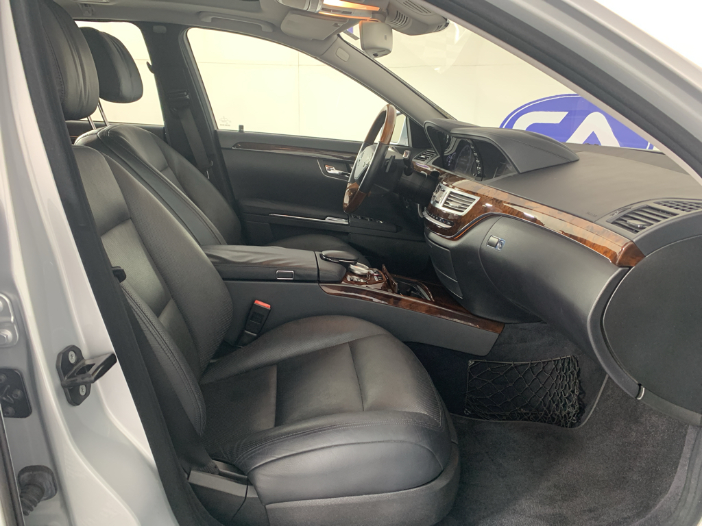Vehicle photo 41