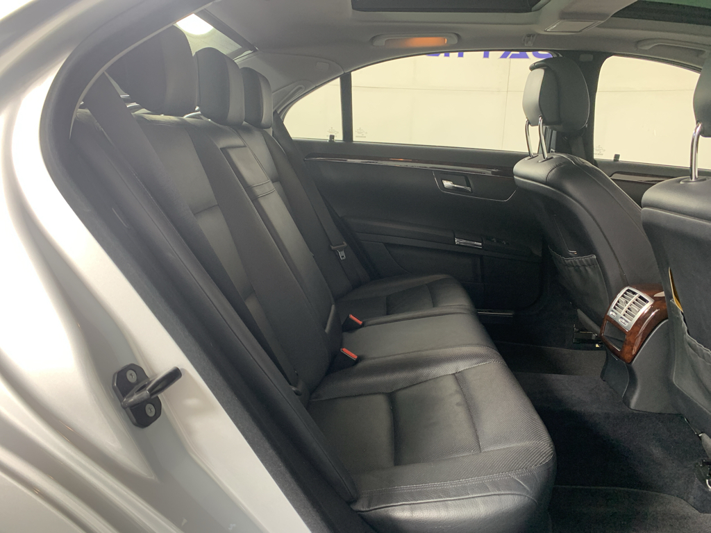 Vehicle photo 38