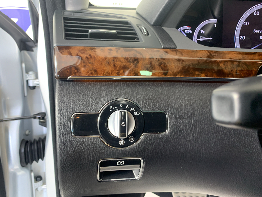 Vehicle photo 16