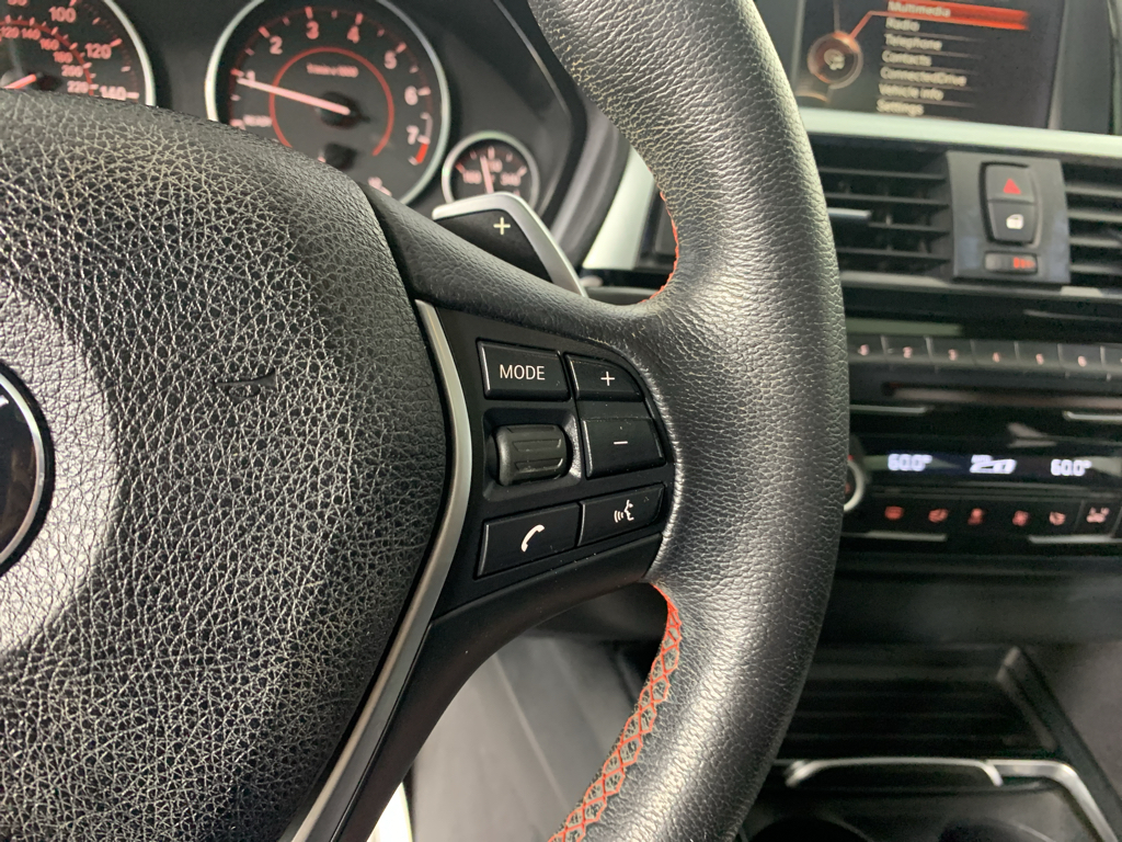Vehicle photo 19