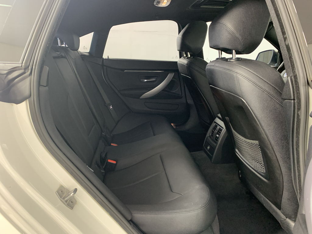 Vehicle photo 35