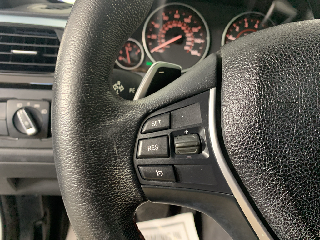 Vehicle photo 18