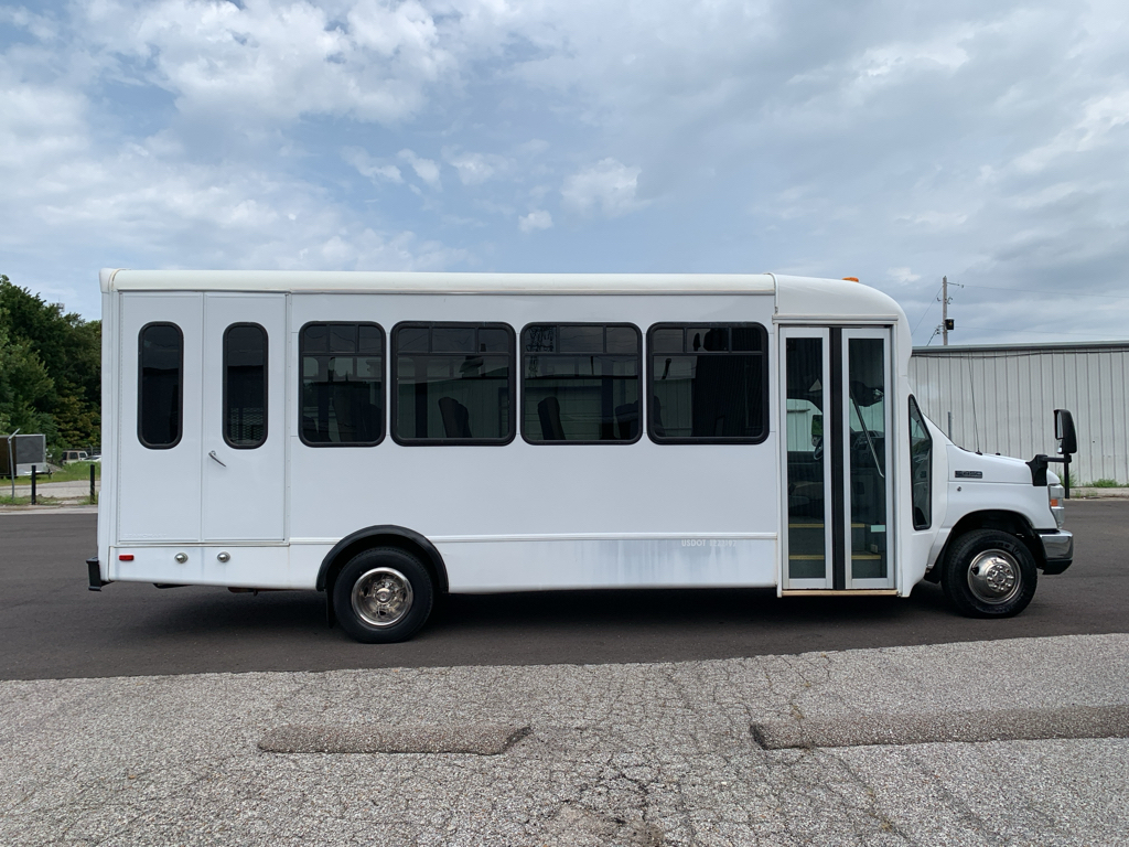 Used 2010 Ford E-450 Super Duty E-Series Truck