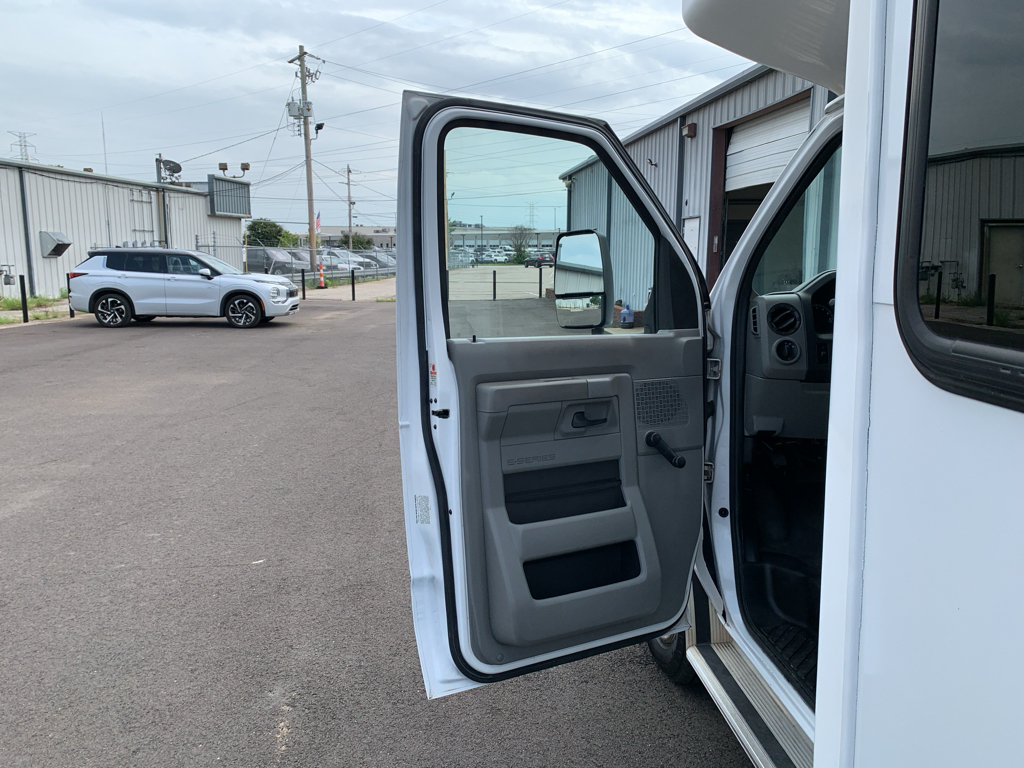 Used 2010 Ford E-450 Super Duty E-Series Truck