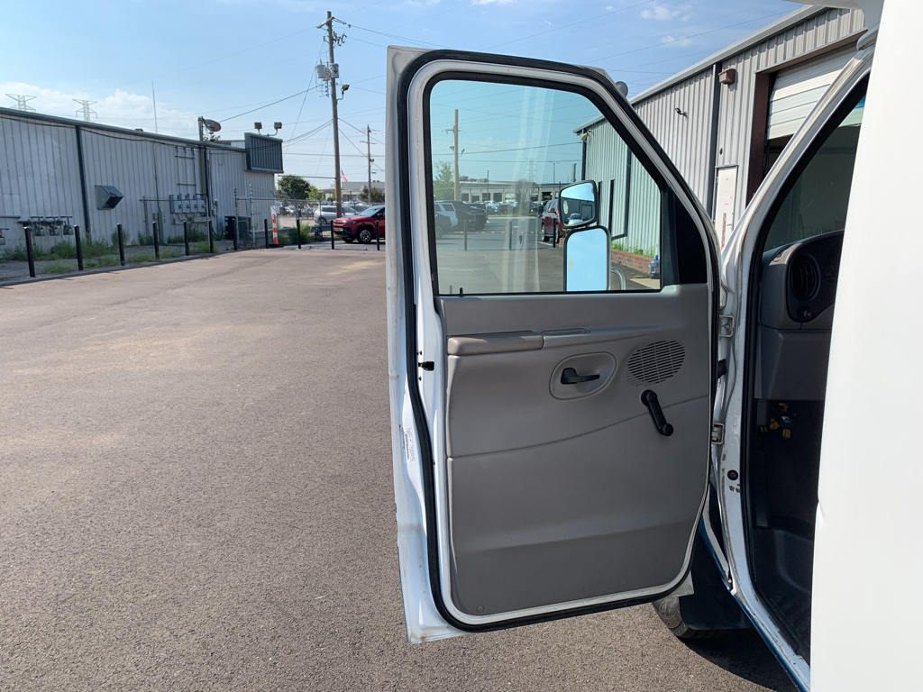 Used 1997 Ford E-450 E Series Super Duty Truck