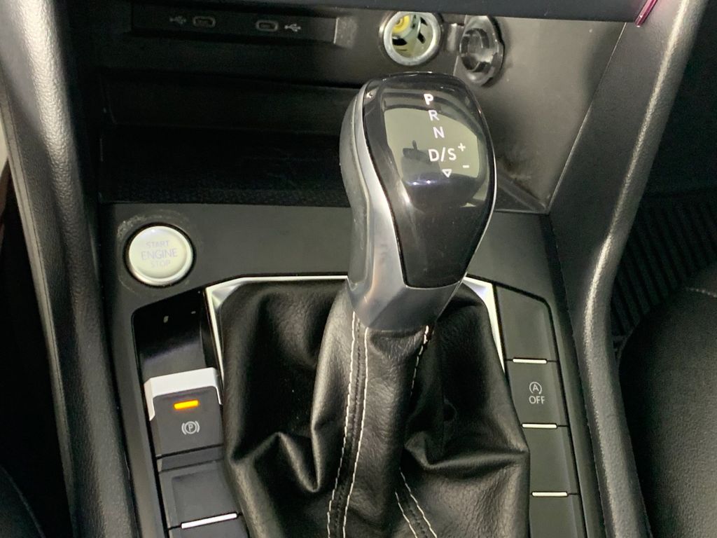 Used 2022 Volkswagen Taos SUV