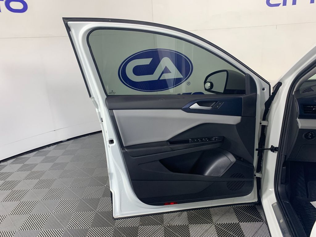 Used 2022 Volkswagen Taos SUV