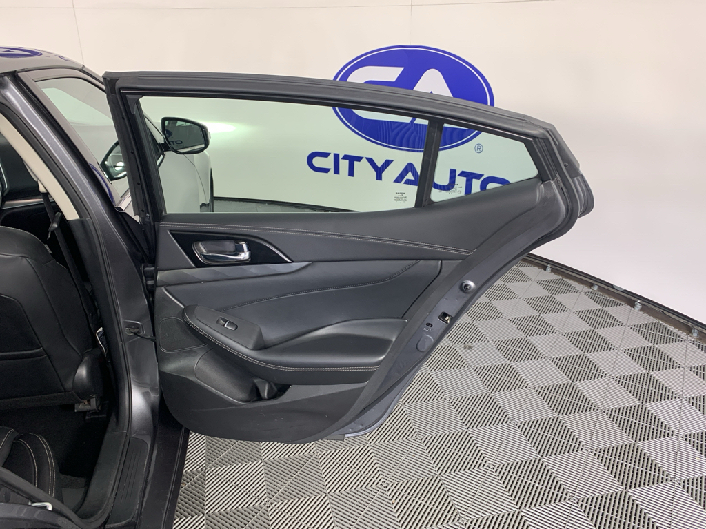 Used 2023 Nissan Maxima Sedan