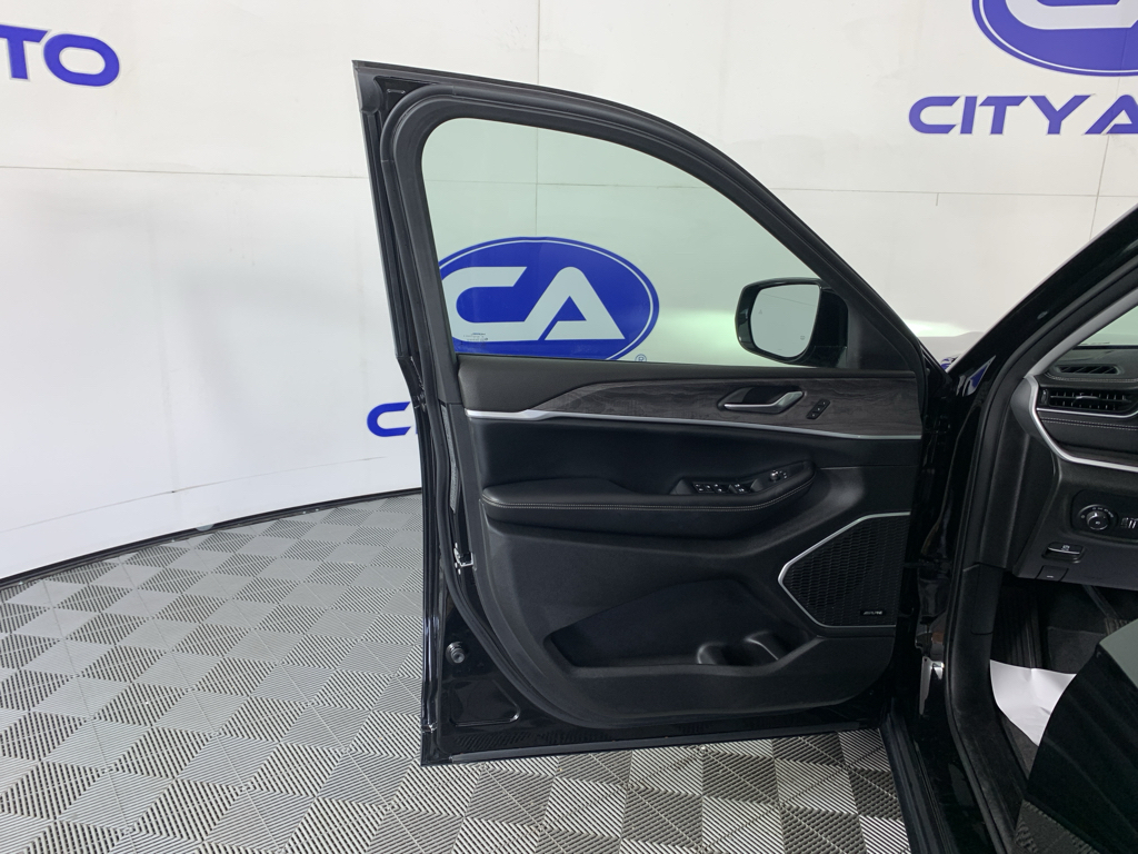 Used 2023 Jeep Grand Cherokee L SUV