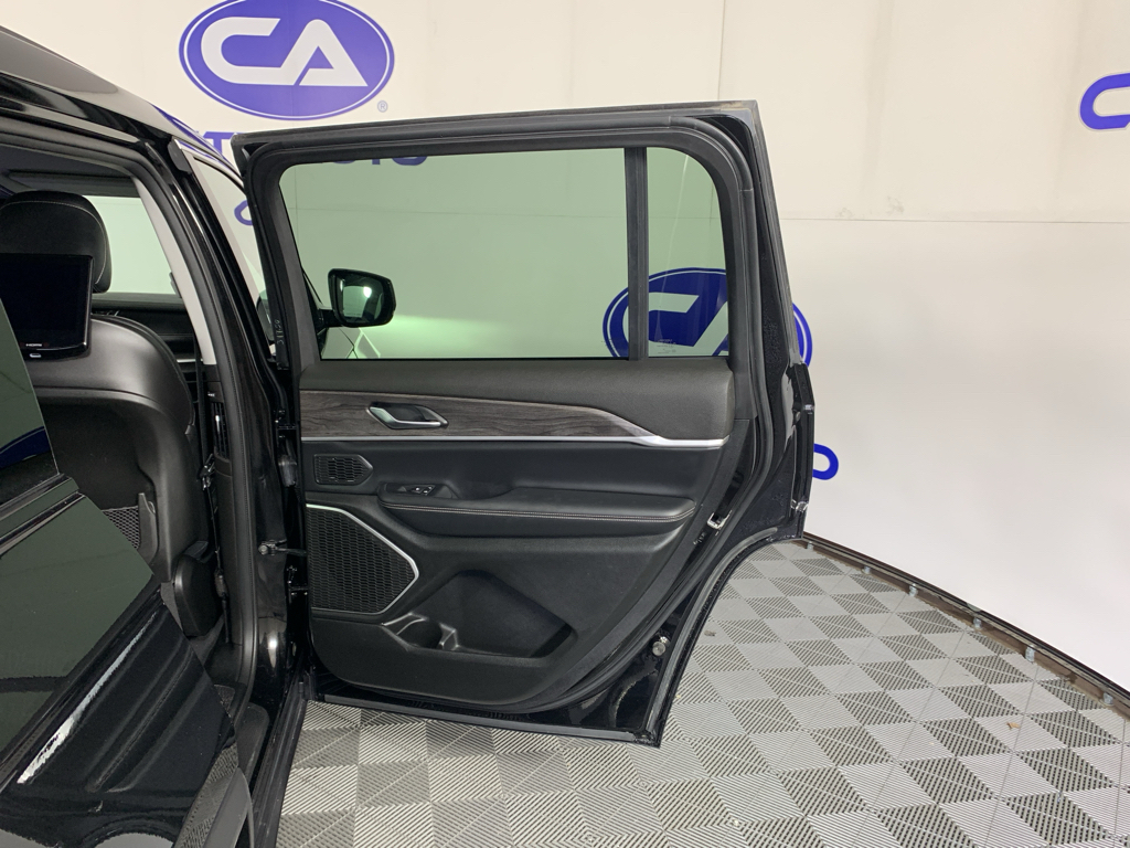 Used 2023 Jeep Grand Cherokee L SUV