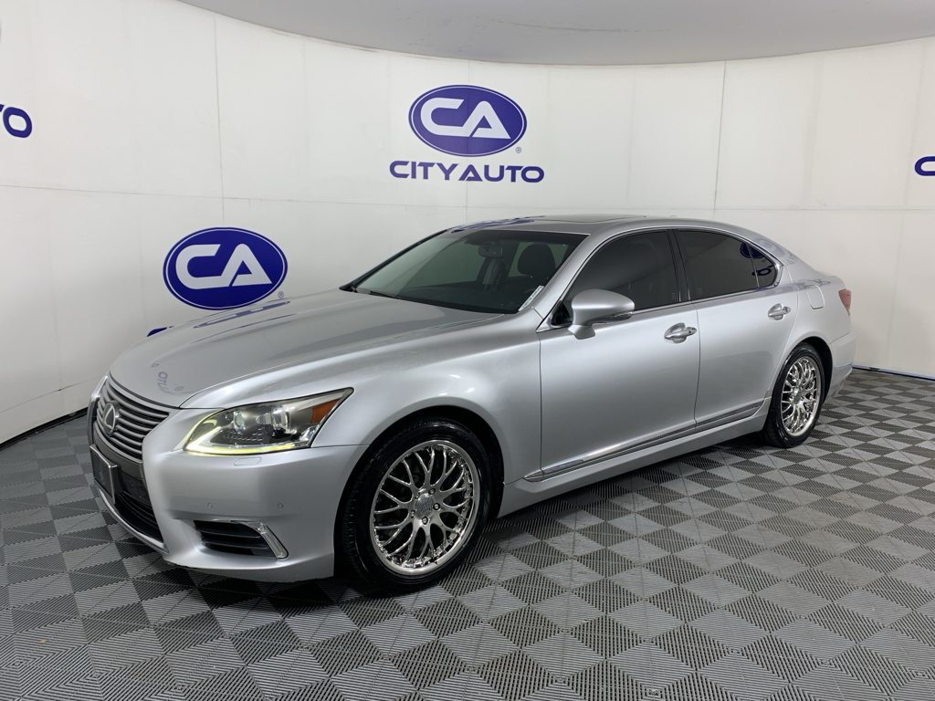 Vehicle photo 7