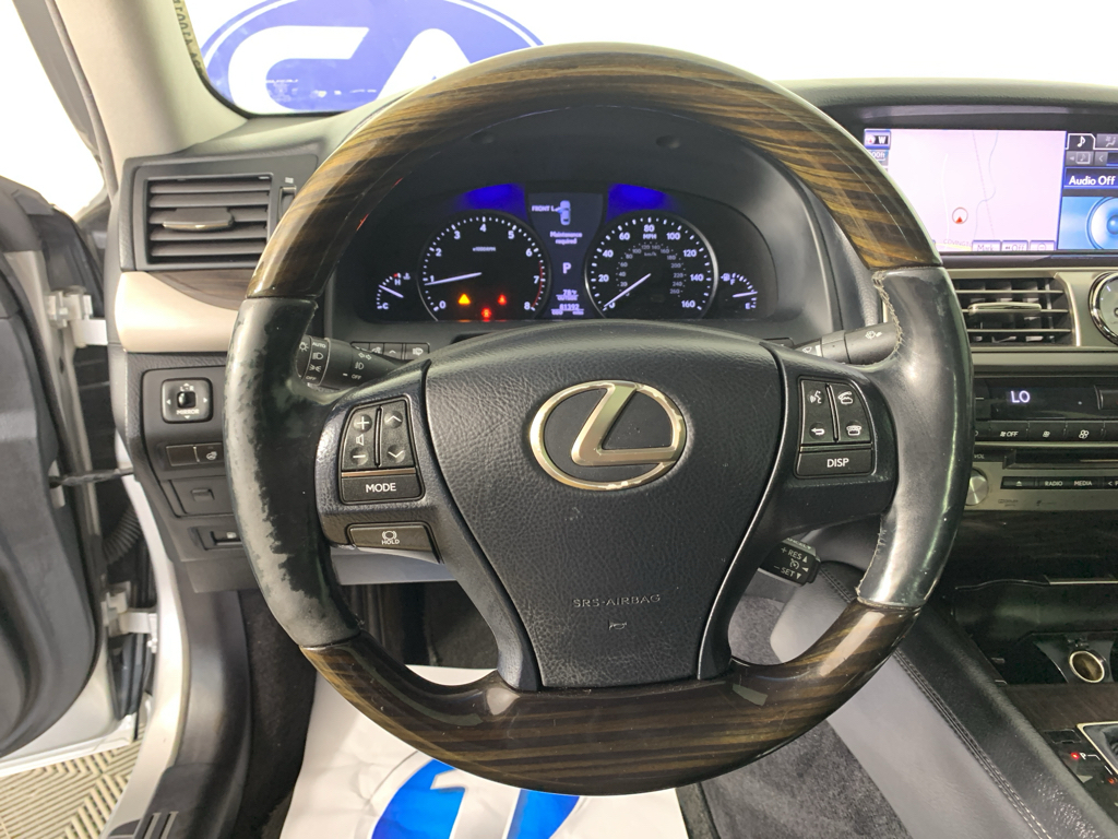 Vehicle photo 21