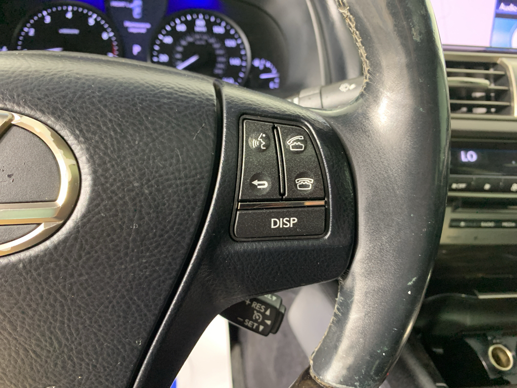 Vehicle photo 19