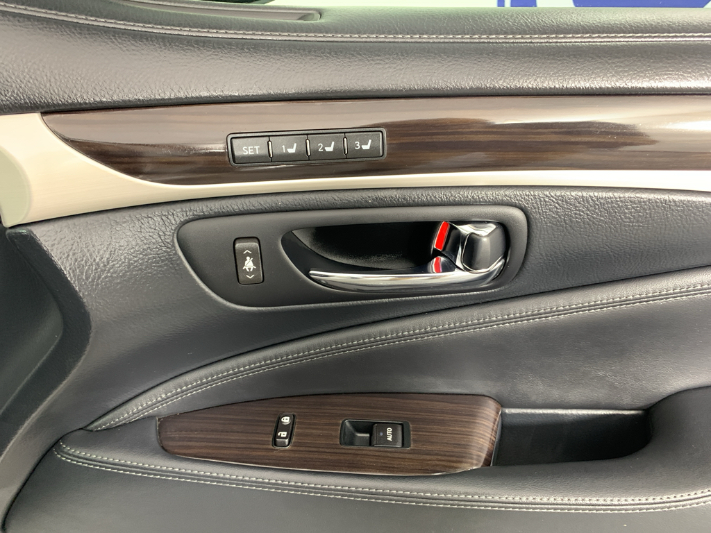 Vehicle photo 39