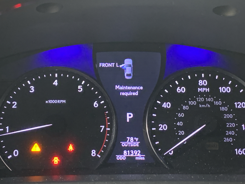 Vehicle photo 23