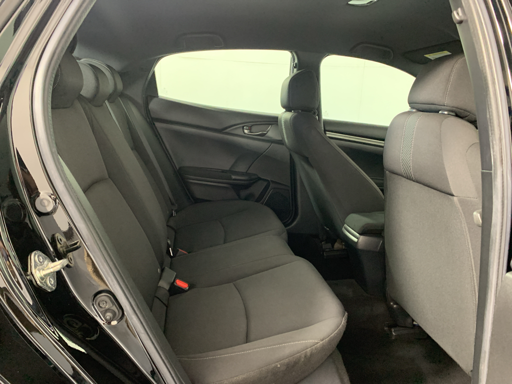 Vehicle photo 31