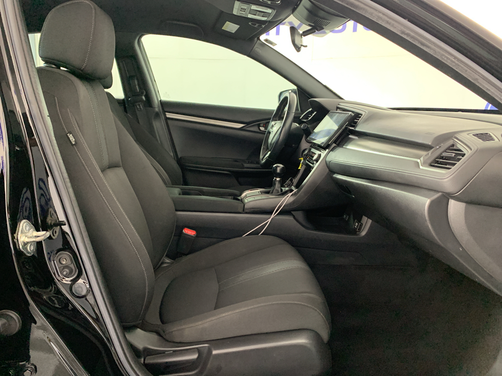 Vehicle photo 34