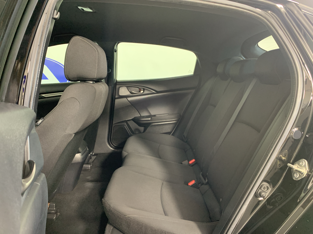 Vehicle photo 28