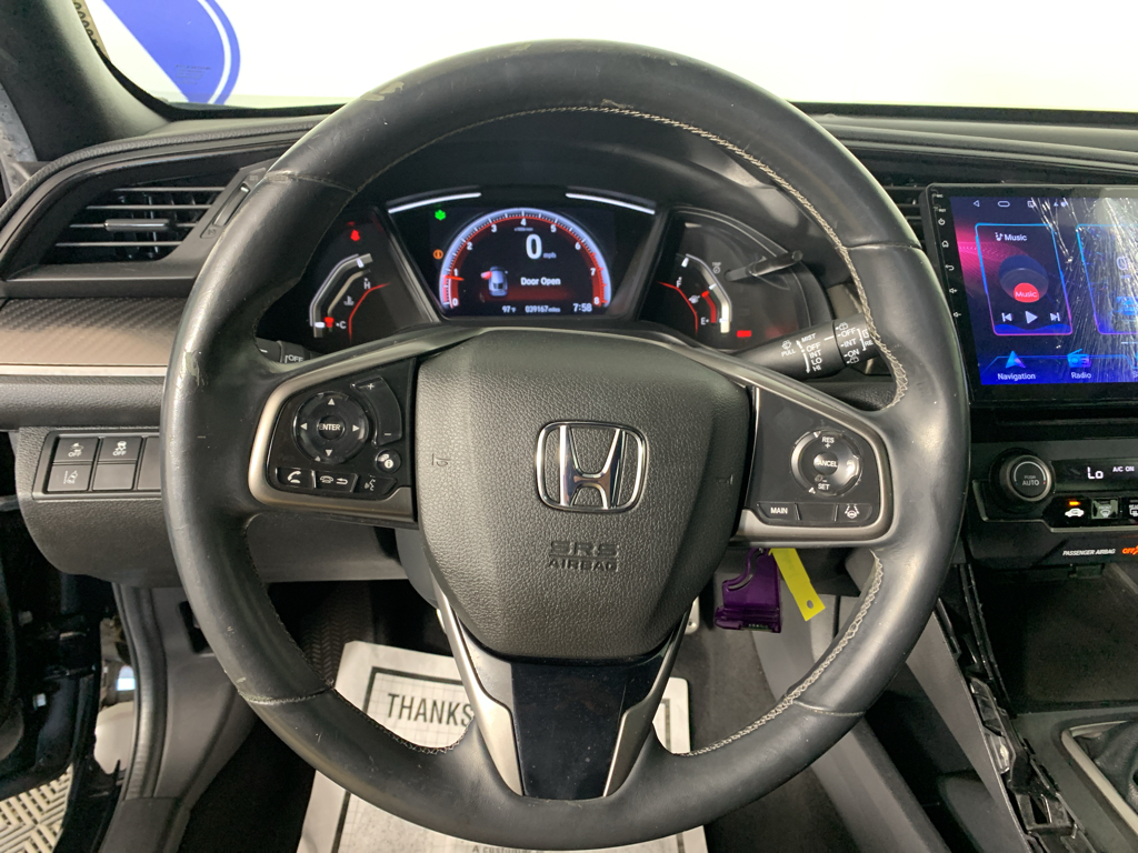 Vehicle photo 21