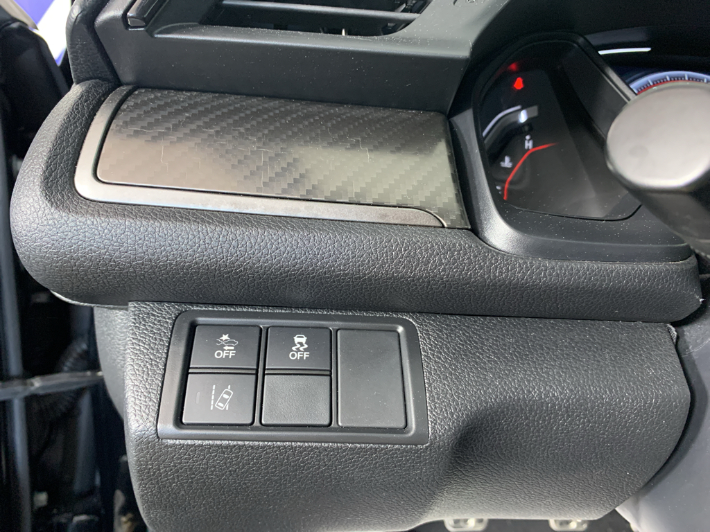 Vehicle photo 16